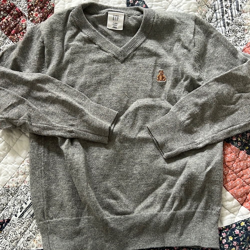 Boys Grey V-neck Sweater | Sz 2T
